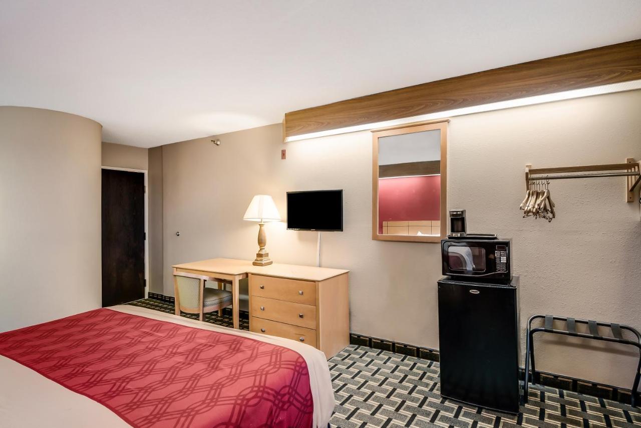 Econo Lodge Inn & Suites Peoria Illinois Exterior photo