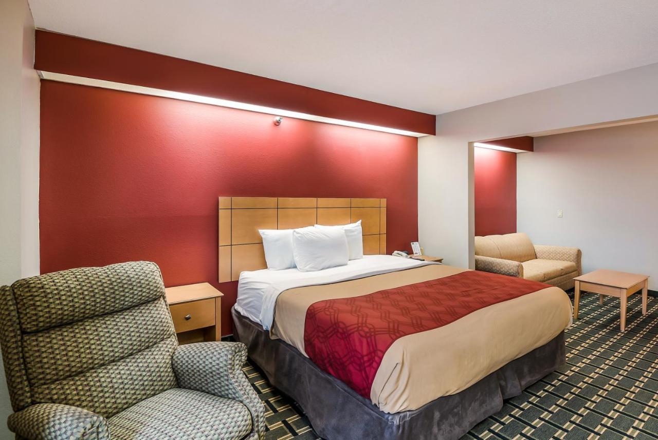 Econo Lodge Inn & Suites Peoria Illinois Exterior photo