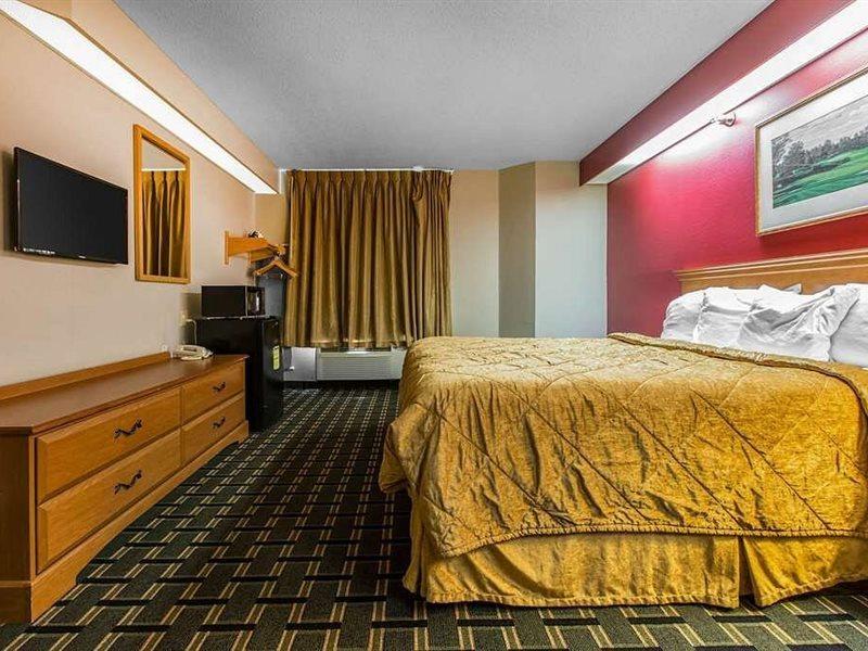 Econo Lodge Inn & Suites Peoria Illinois Exterior photo